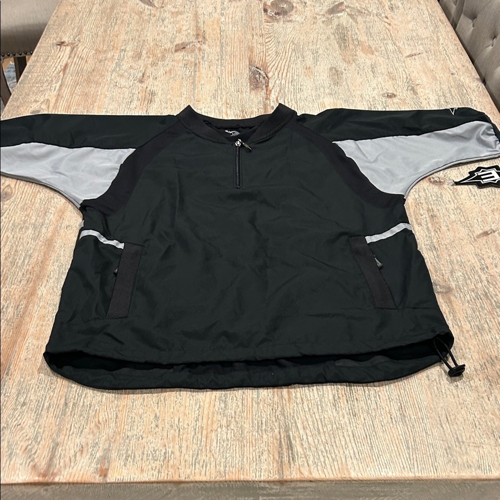 Easton Black Sports Pullover
